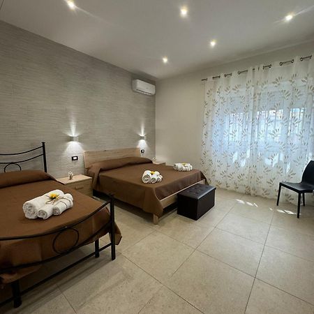 Casa Vacanze La Perla Rara Taranto Eksteriør bilde