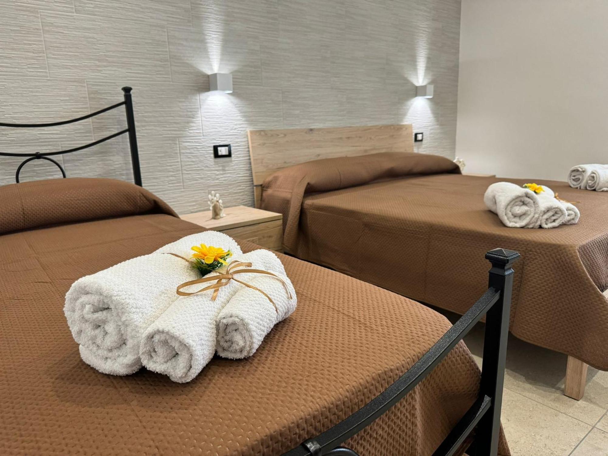 Casa Vacanze La Perla Rara Taranto Eksteriør bilde